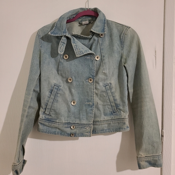 Button up short, light Jean jacket - Picture 1 of 2